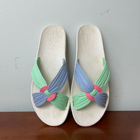 Islander Pastel Easy On Slides Size 8 - Picture 5 of 7